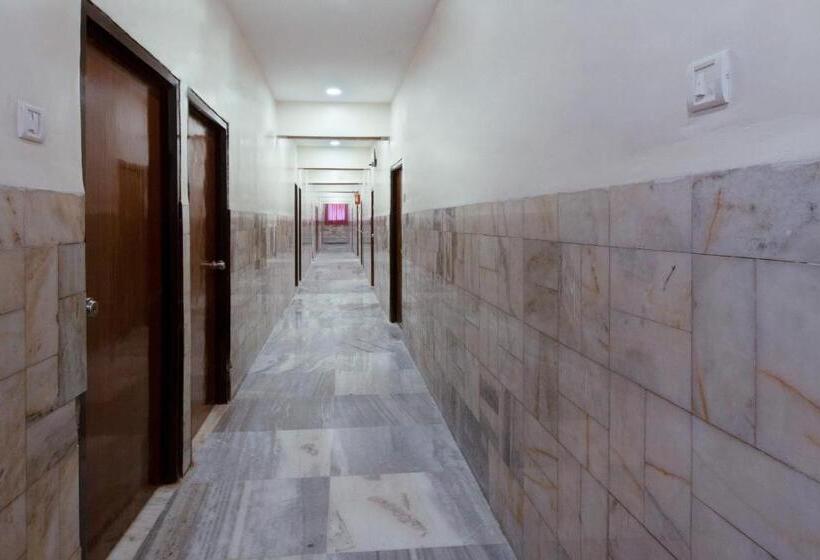 Super Hotel O Holiday Rani Gunj Opp Punjab National Bank