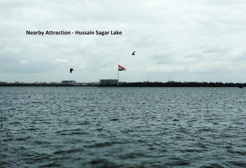 Super Hotel O Holiday Rani Gunj Opp Punjab National Bank