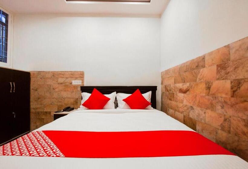 Super Hotel O Holiday Rani Gunj Opp Punjab National Bank