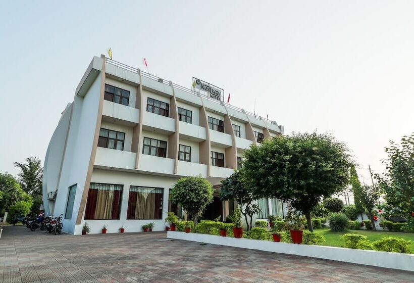 Отель Nestway By Oyo Rooms