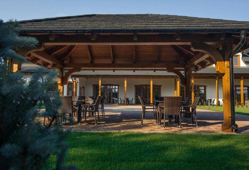 هتل Nowa Holandia