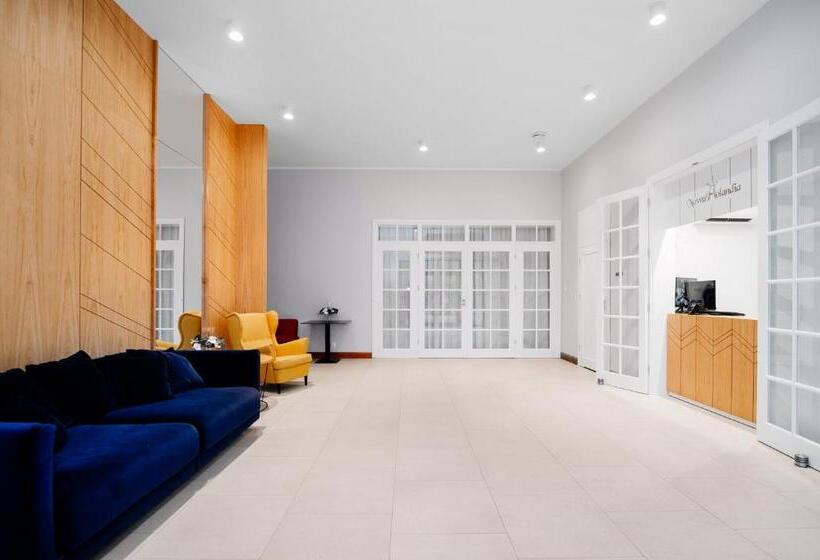 هتل Nowa Holandia