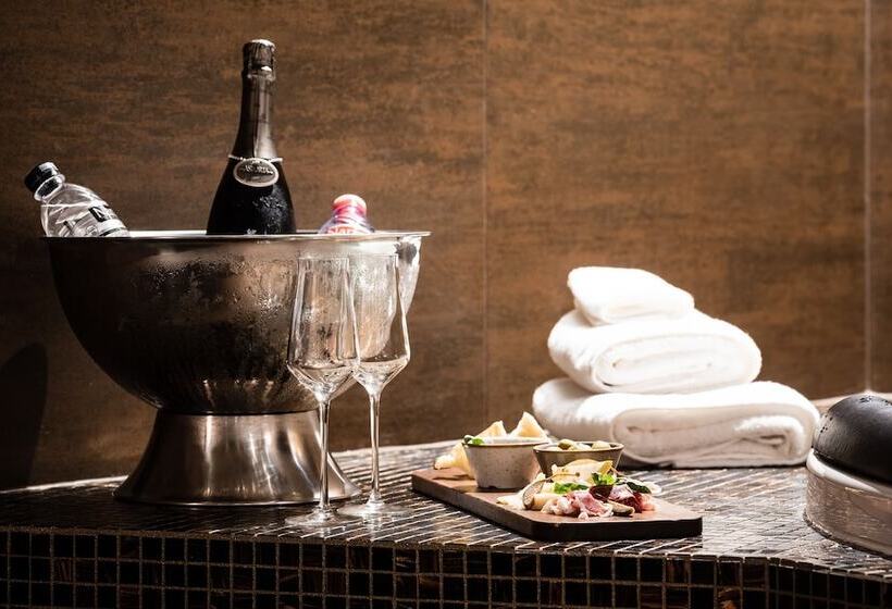 ホテル Nutrend World