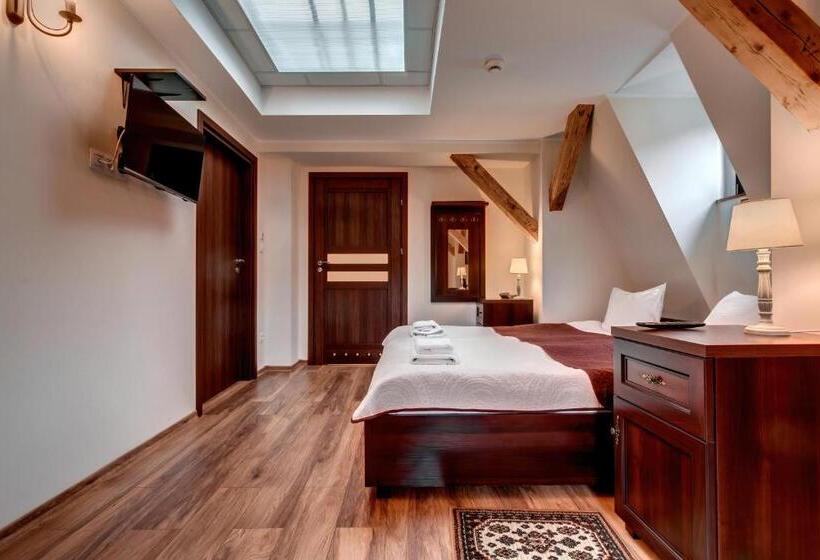 فندق Pensjonat Petite Charlotta