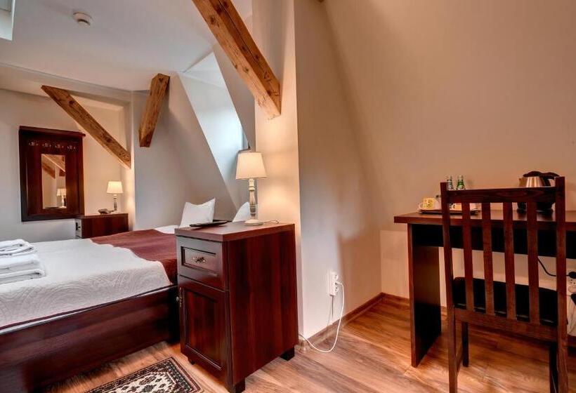 فندق Pensjonat Petite Charlotta