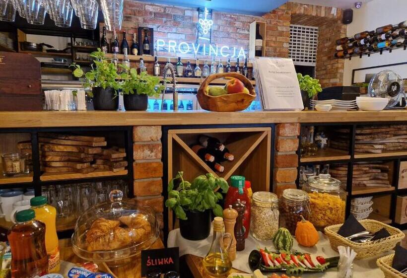 هتل Provincja Winebar & Rooms