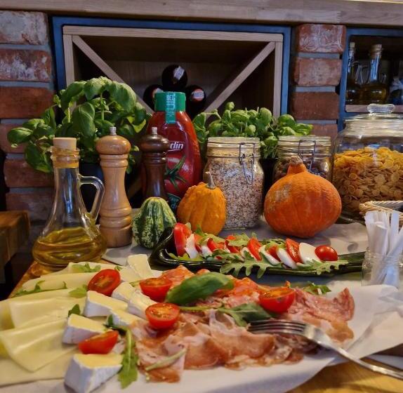 هتل Provincja Winebar & Rooms