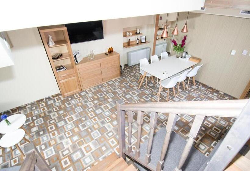 هتل Provincja Winebar & Rooms