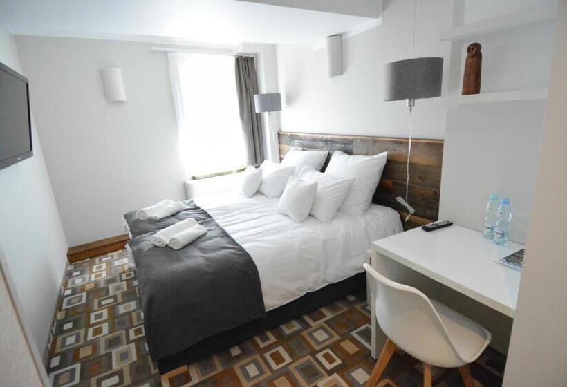 هتل Provincja Winebar & Rooms