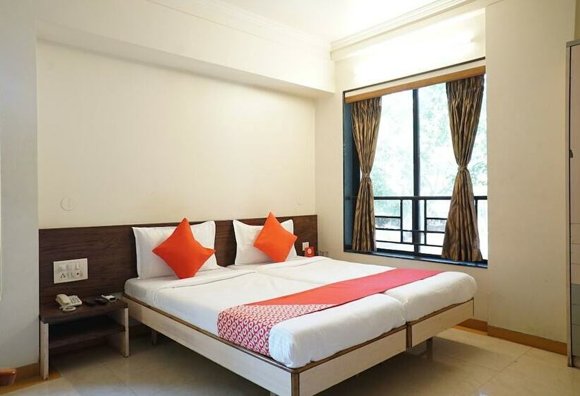 Отель Radiant By Oyo Rooms