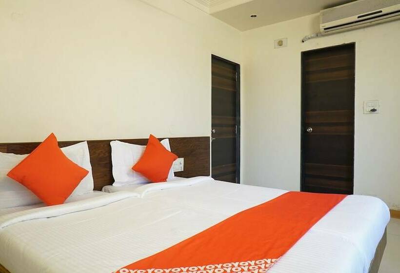 Отель Radiant By Oyo Rooms