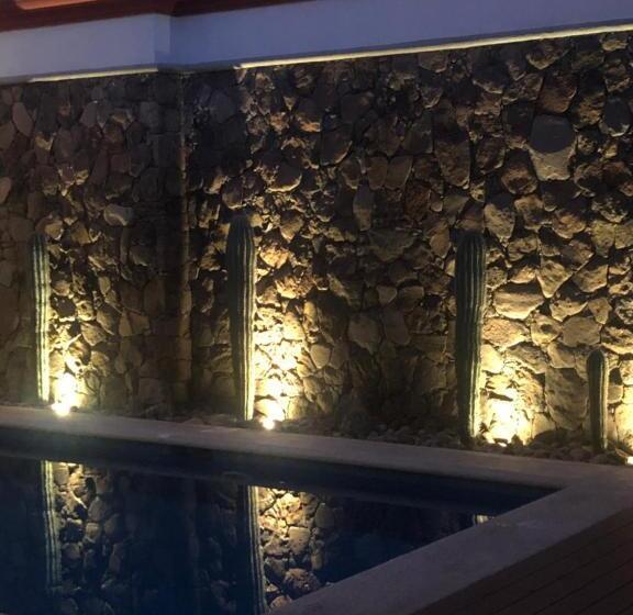 בית מלון כפרי Rosarito