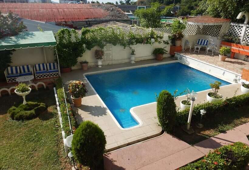 فندق Suites Licha Acapulco