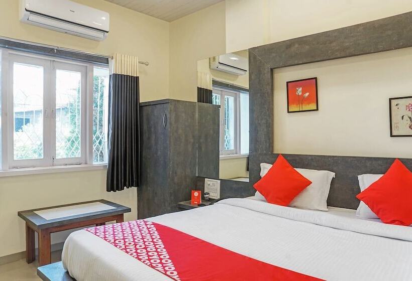 בית מלון כפרי Summer Palace By Oyo Rooms