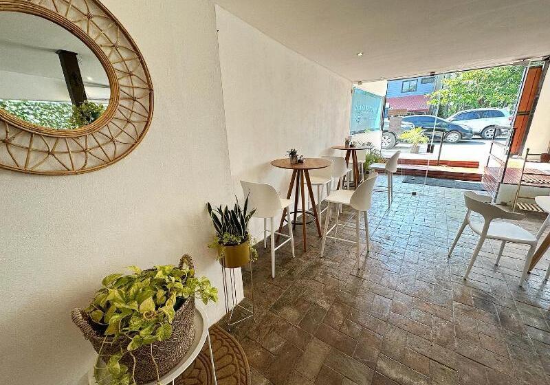 Отель Surf Ranch Tamarindo