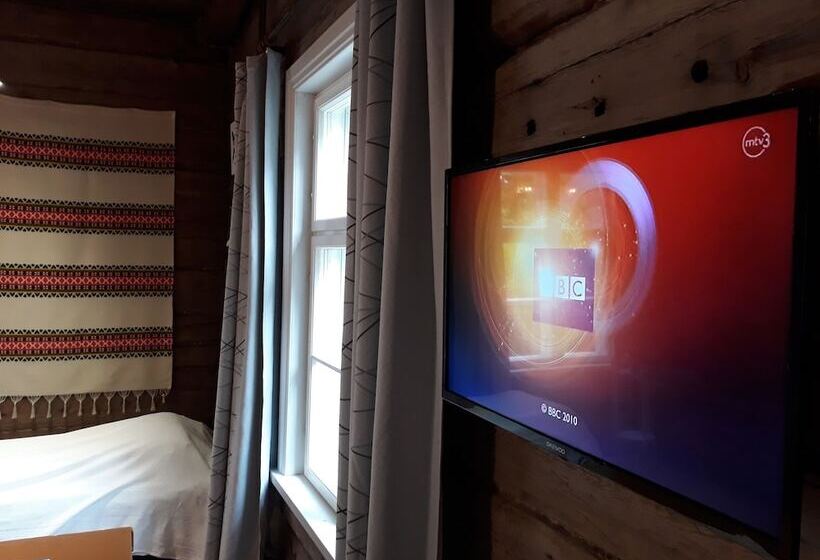 Lauri Historical Log House Manor