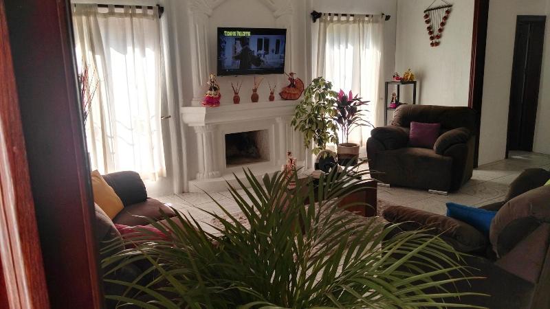 Lia Ajijic Lakeside B&b