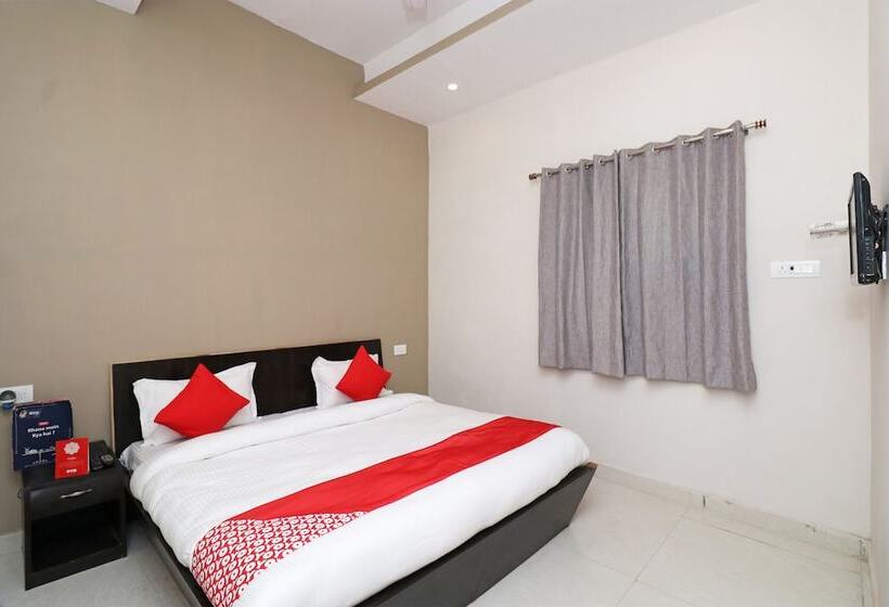 Oyo 24662 Hotel Shanti