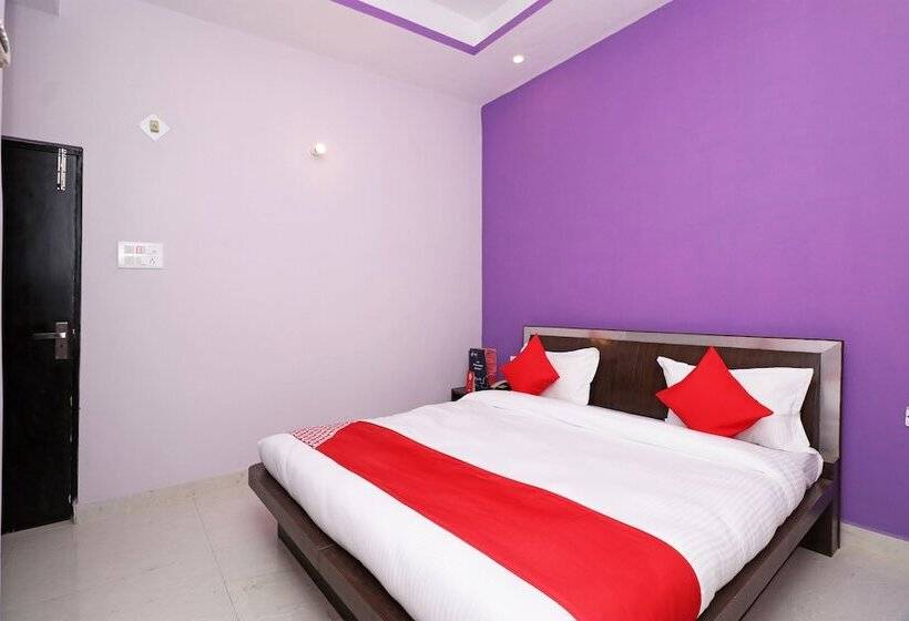 Oyo 24662 Hotel Shanti