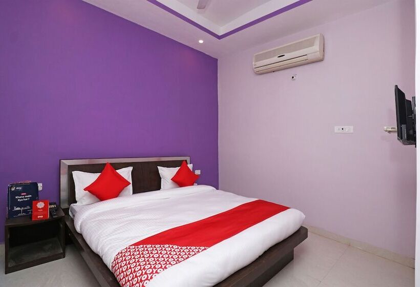 Oyo 24662 Hotel Shanti