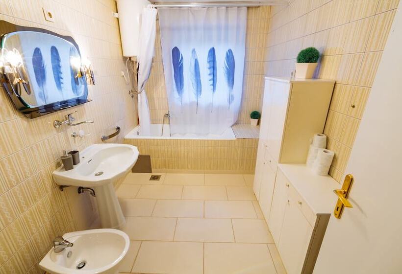 پانسیون Vila Emona