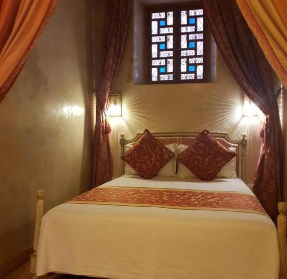 ריאדים Sultana Larache