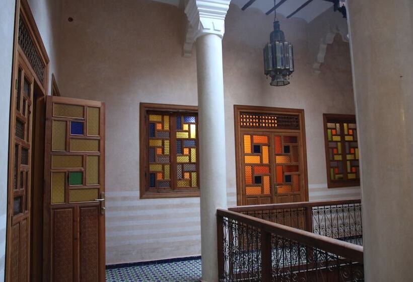 ריאדים Sultana Larache