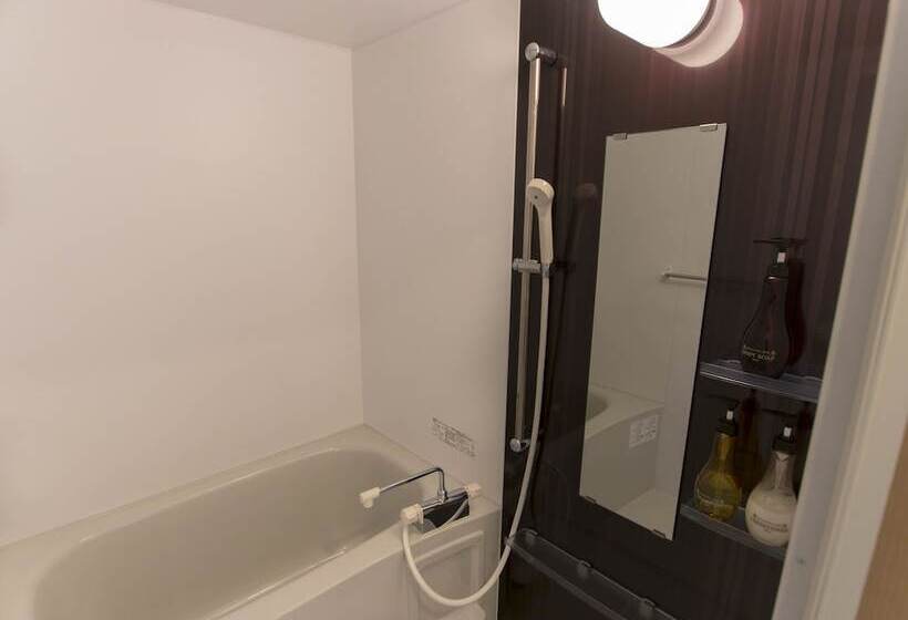 Y‘ Rise To Hotel Itoman