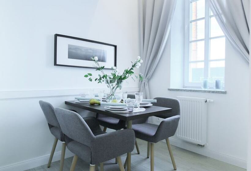 Absyntapart   Bulwar Staromiejski