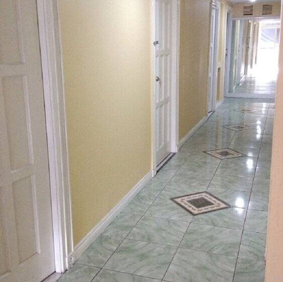 هاستل Dormitelsph Ust