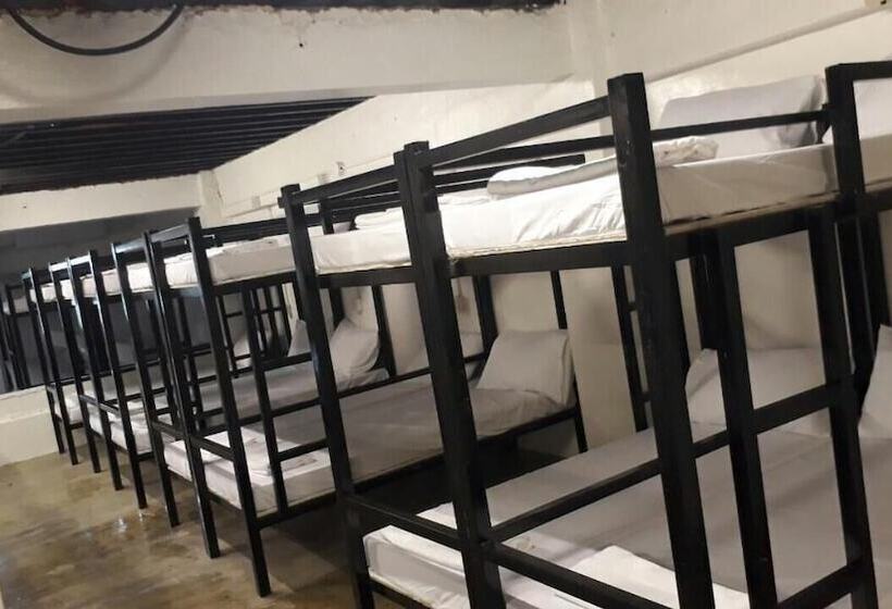 هاستل Dormitelsph Ust