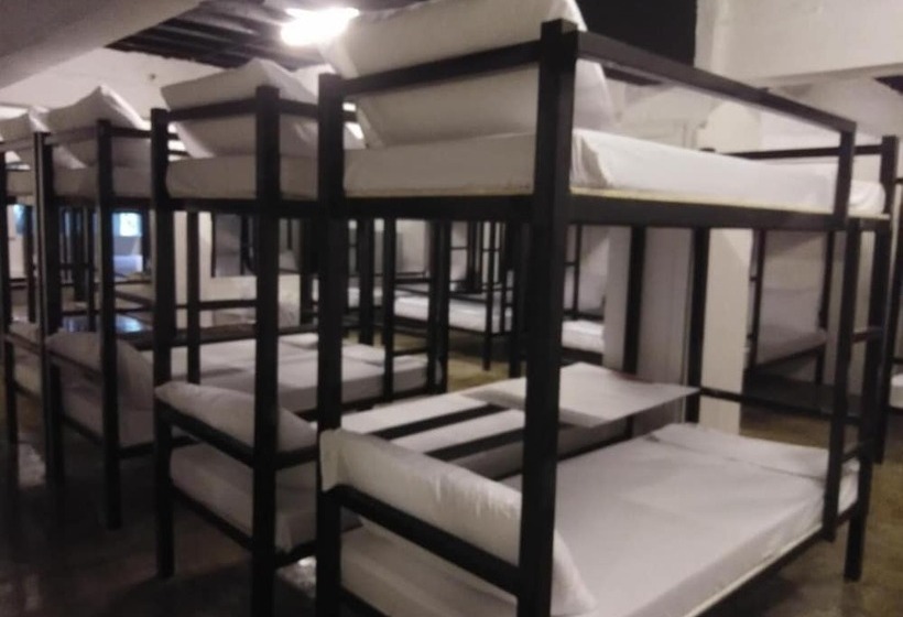 هاستل Dormitelsph Ust