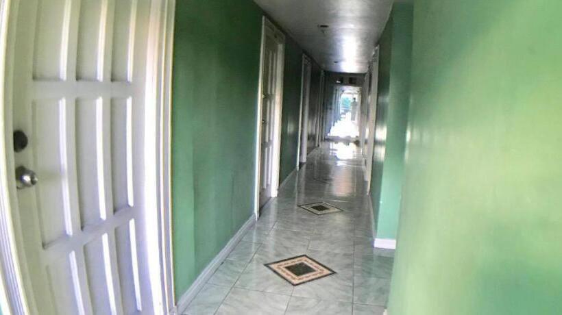 هاستل Dormitelsph Ust