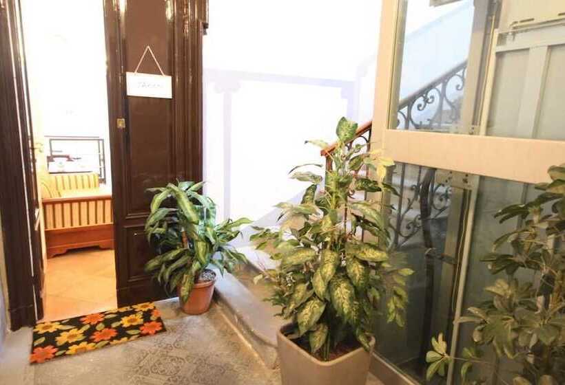 7 Archi Bed & Breakfast