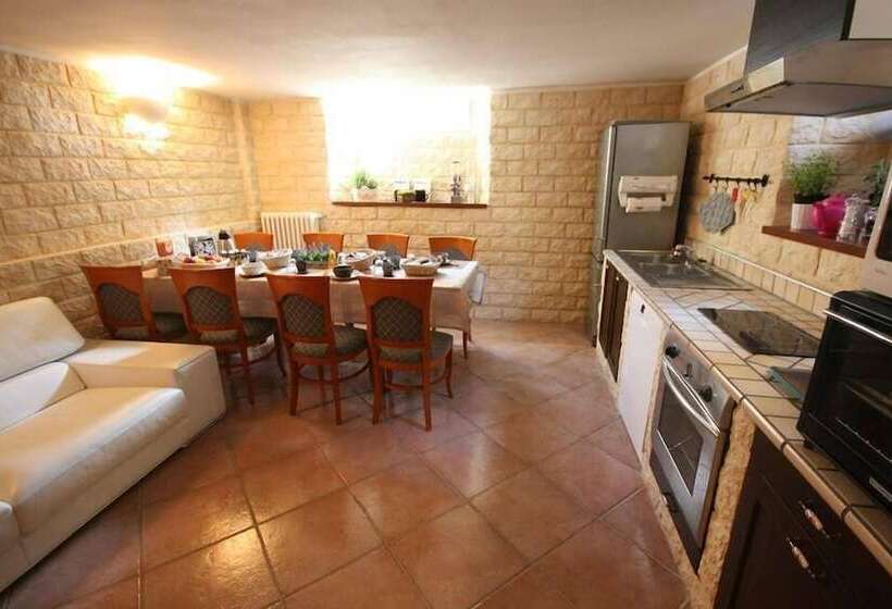 7 Archi Bed & Breakfast