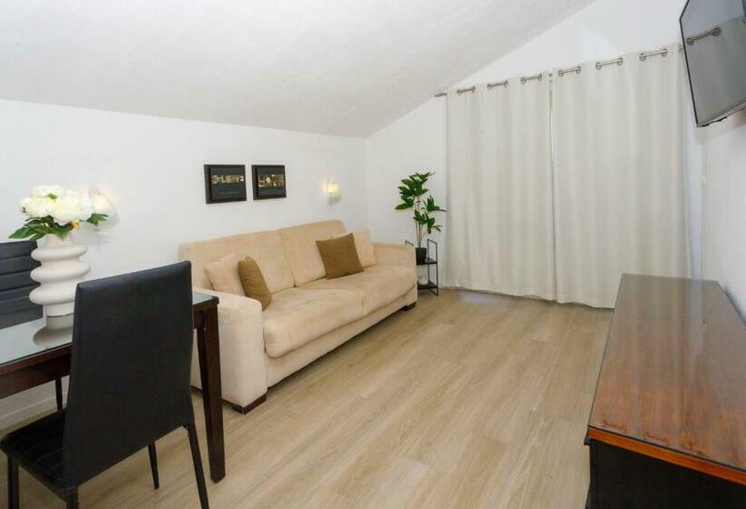 Apartments Beach Side Brela