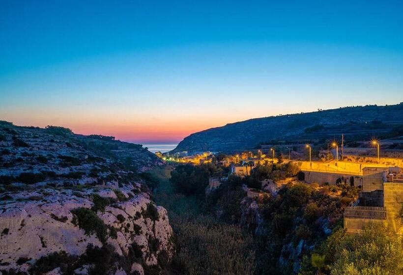 تختخواب و صبحانه Viewpoint Boutique Living