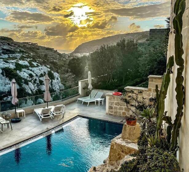 تختخواب و صبحانه Viewpoint Boutique Living