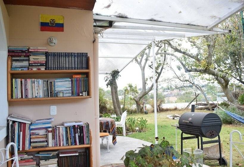 تختخواب و صبحانه Villa Ilalo