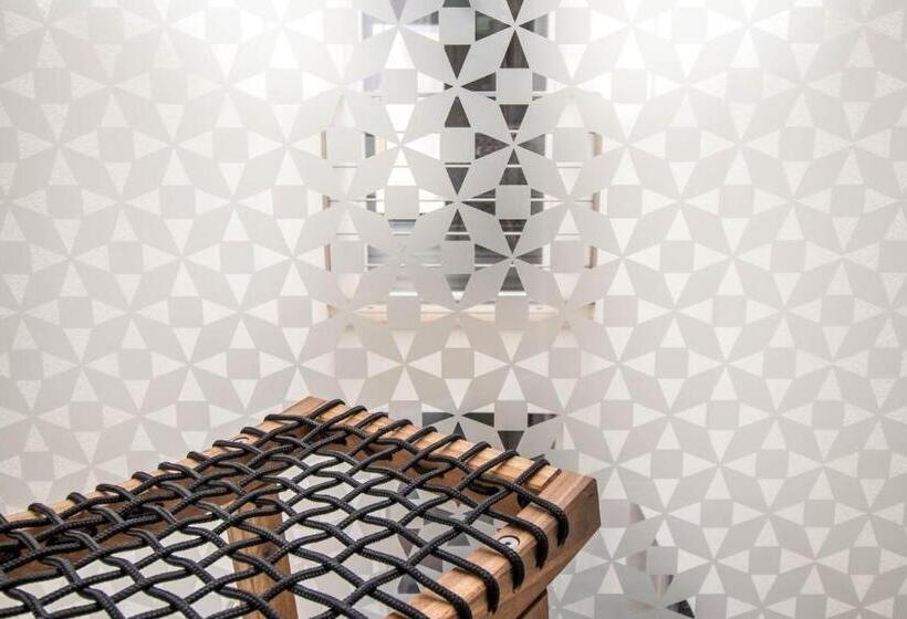 פונדק Balata Bianca