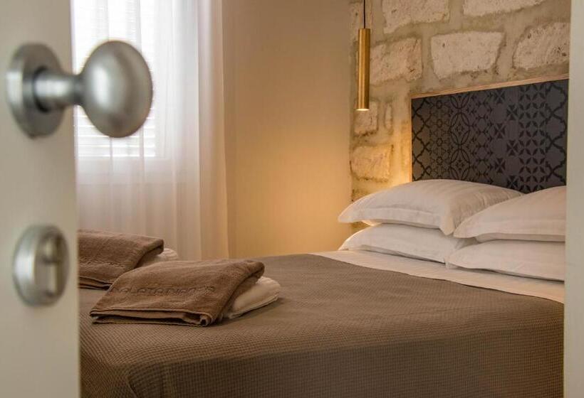 פונדק Balata Bianca