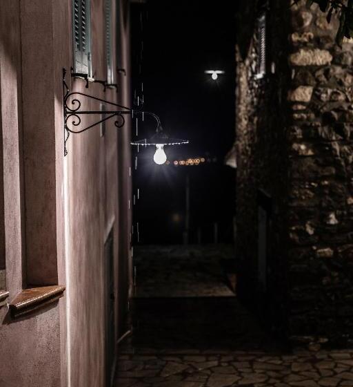 客栈  Borgo Rosso Di Sera Resort