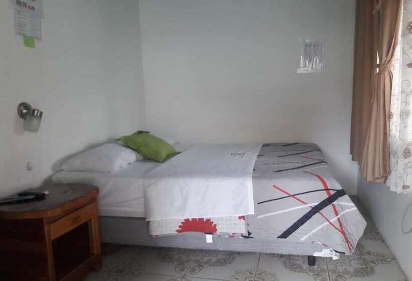 Hostal Brisas Del Mar