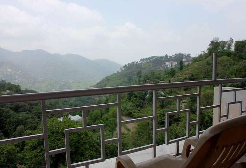 Отель Adb Rooms Falcon Crest