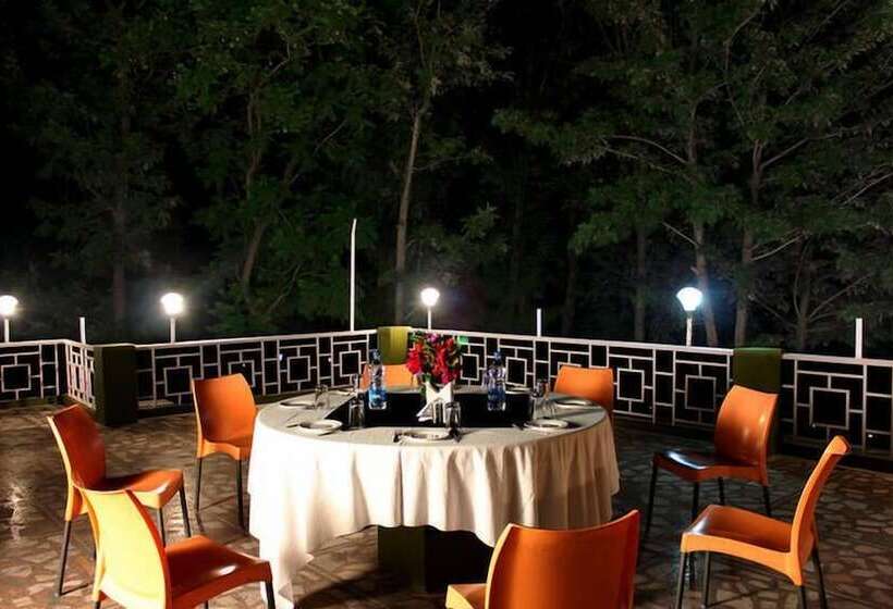 Отель Adb Rooms Falcon Crest