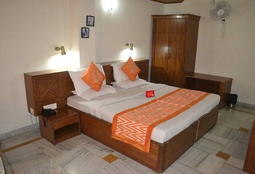 Отель Adb Rooms Falcon Crest