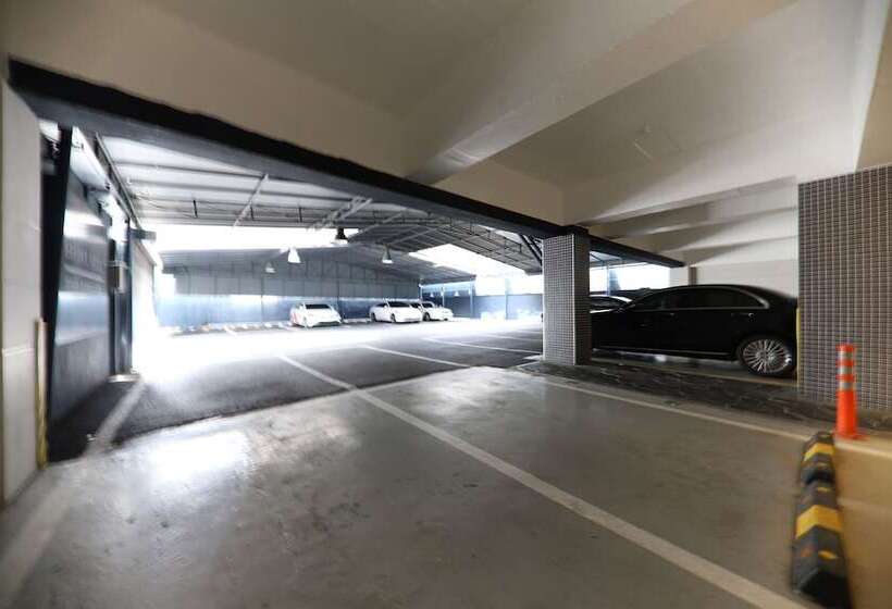 בית מלון כפרי Brooks Business