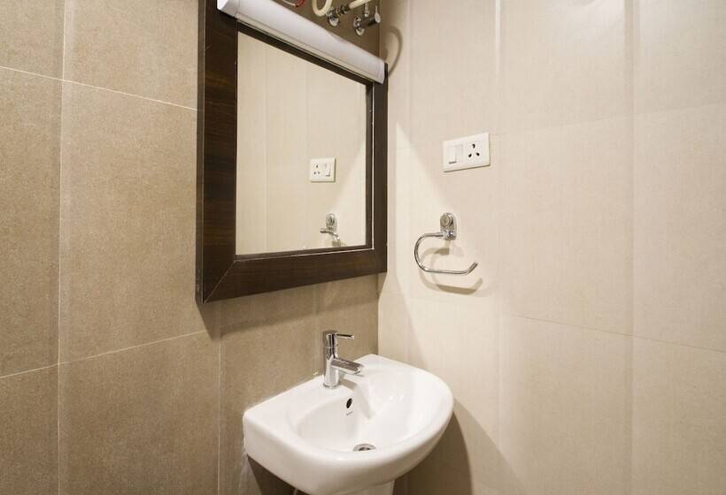 هتل Collection O Park Heights Banjara Hills Near Gvk One Mall