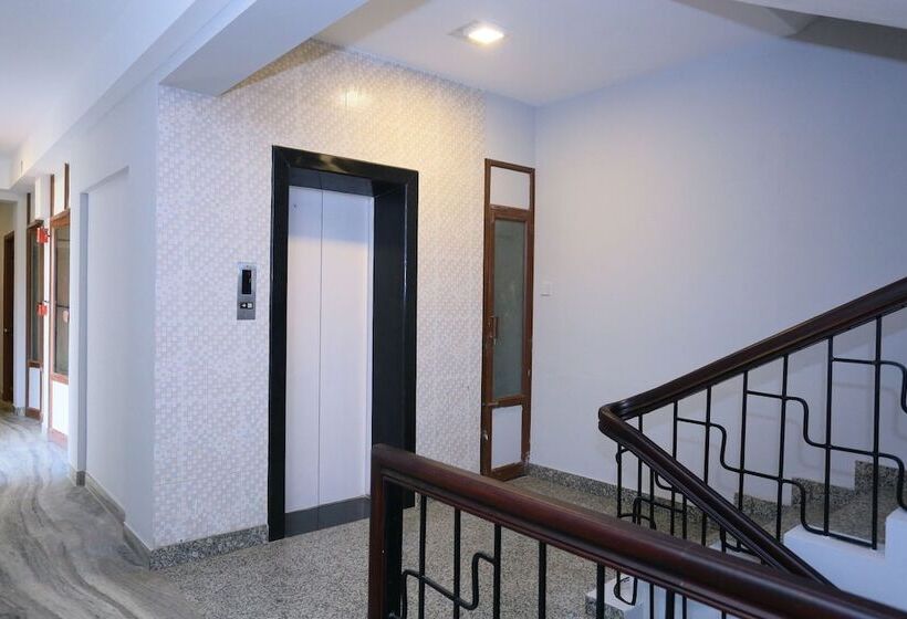 هتل Prince Palace