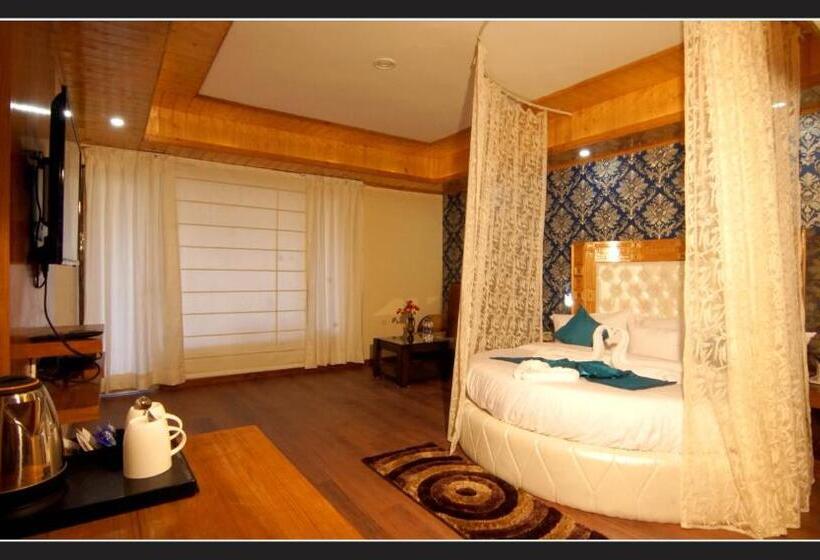 فندق Grand Krisa Resort & Spa , Manali